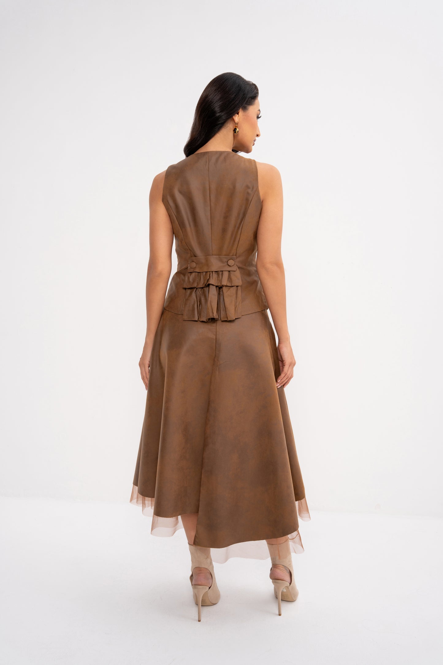 طقم سترة وتنورة جلدية