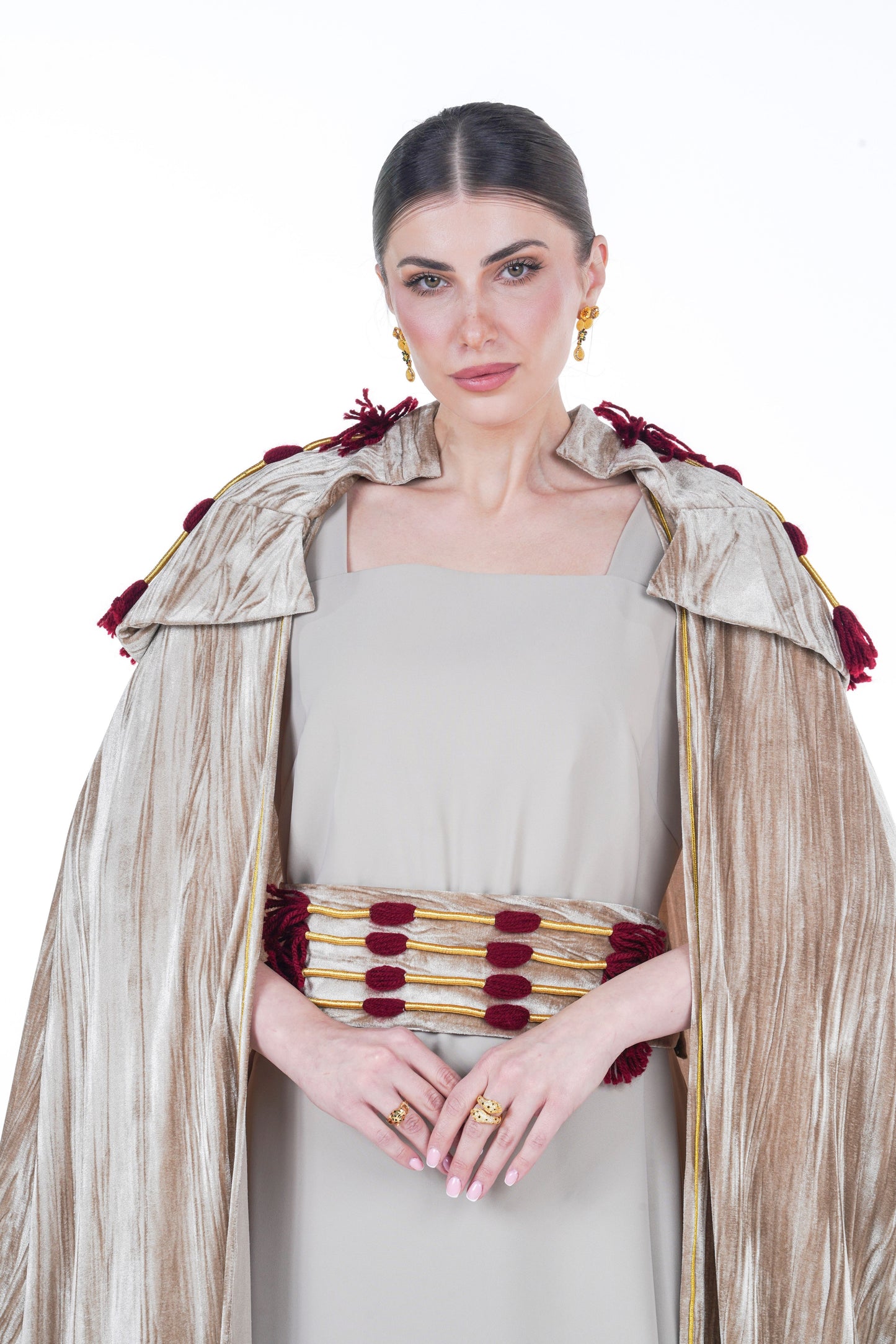 Two-Piece Crepe & Velvet Set with Traditional Agal Trim