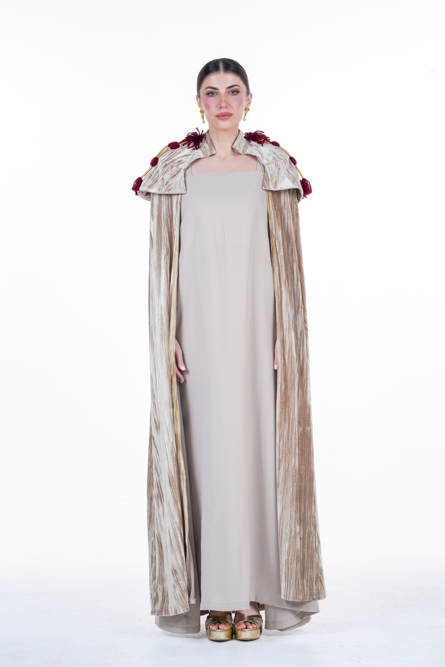 Two-Piece Crepe & Velvet Set with Traditional Agal Trim